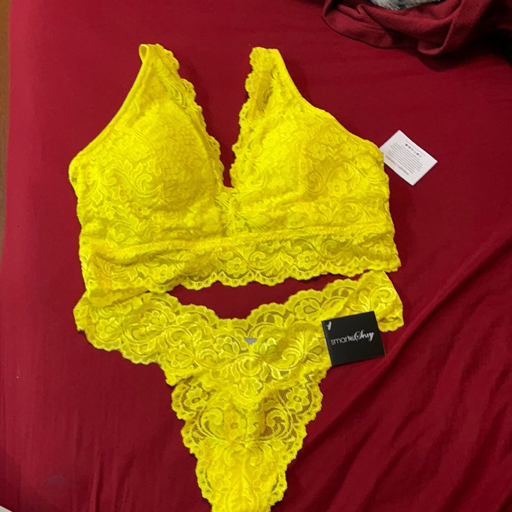 NEW Bralette XXL and thong 8 set